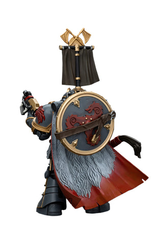 Warhammer Legion Praetor med Power Axe och Combat Shield Actionfigur - 12 cm